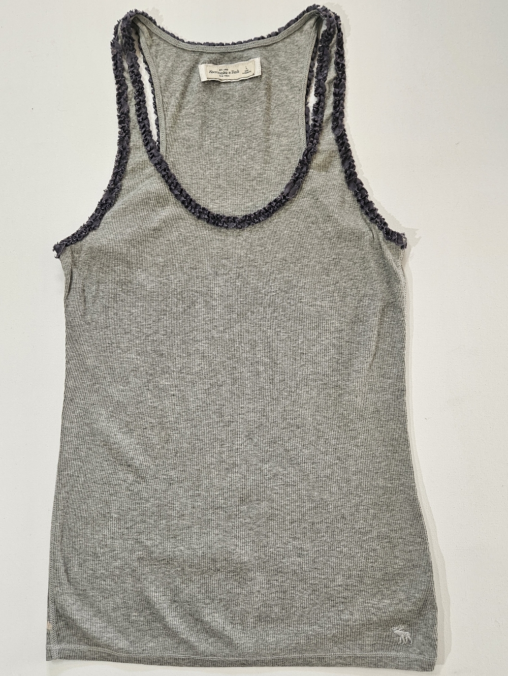 Abercrombie & Fitch Rib Knit Tank TWomens Large Grey Ruffled Trim Y2K(FLAW)